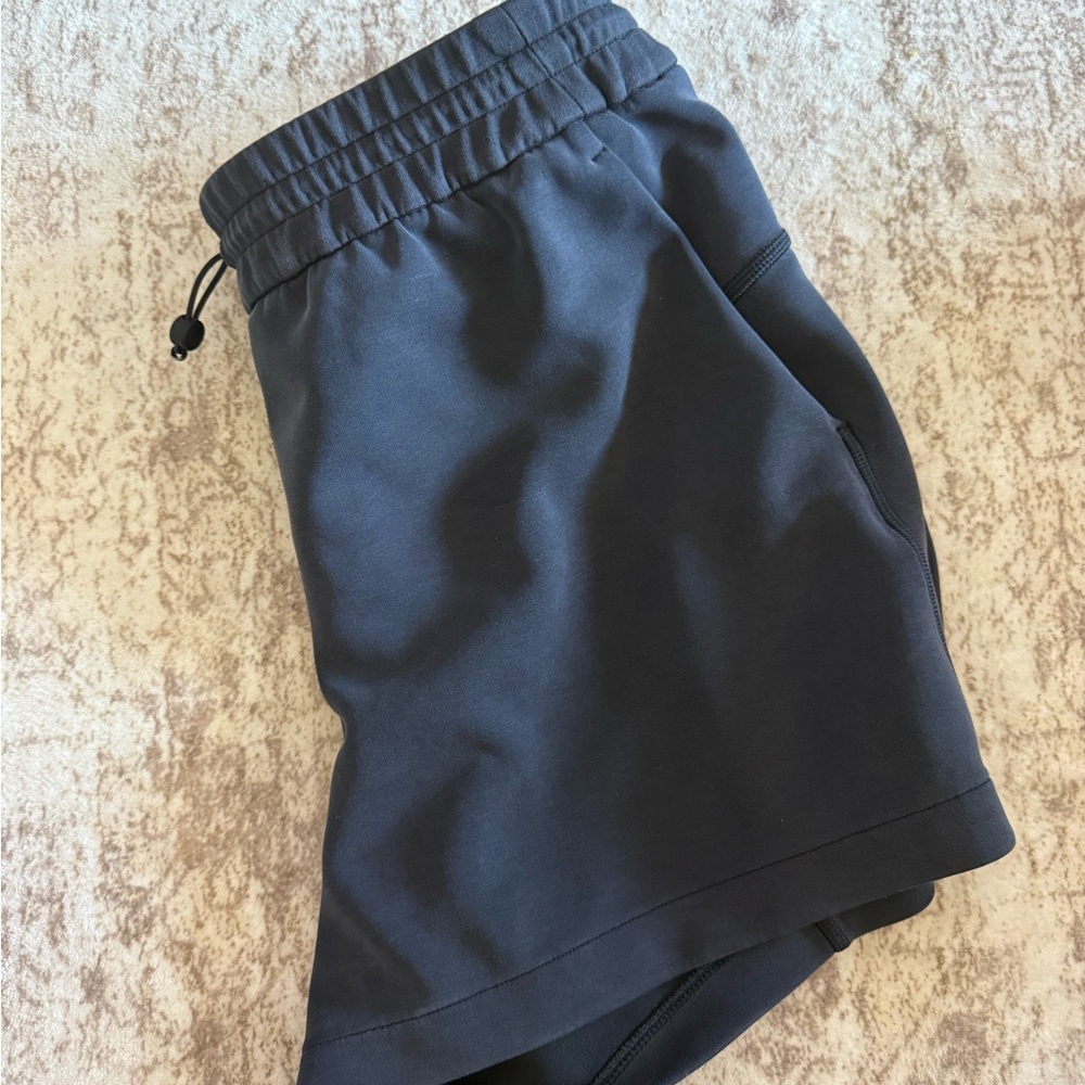 Lululemon Athletica Softstreme High-Rise 4” shorts